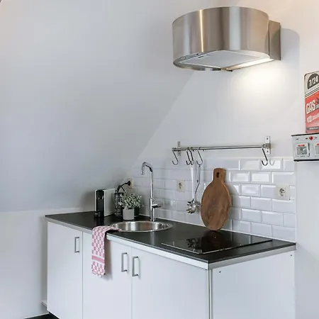 Huswell - Cozy Retro In The Heart Of Gent