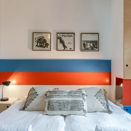 Huswell - Cozy Retro In The Heart Of Gent